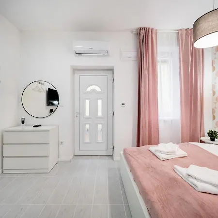 Cute Central Studio With Ac Budapest Exterior photo